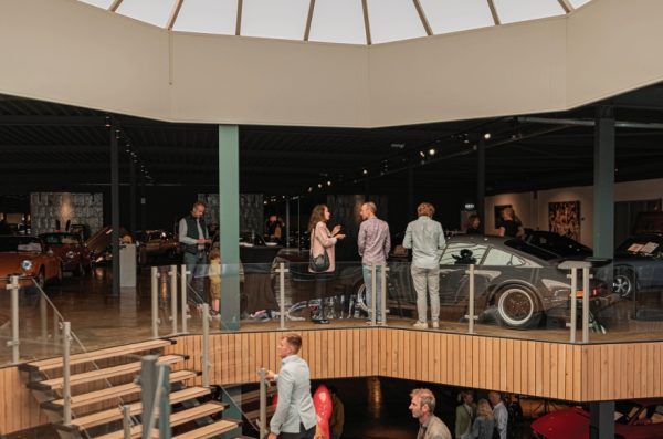 Cars & Coffee bij HooG Selections in Katwijk (27 september)